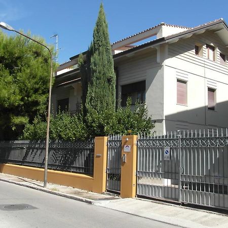 B&B In Villa Civitanova Marche Luaran gambar